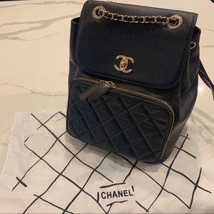 Black leather backpack! In excellent condition!